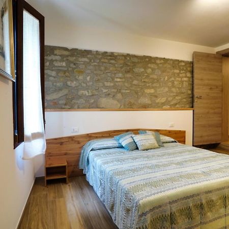 Ca Mandarein Bed & Breakfast Quattro Castella Luaran gambar