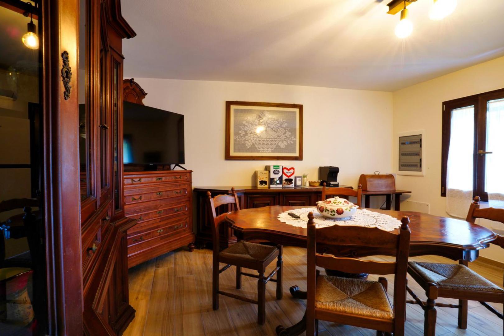 Ca Mandarein Bed & Breakfast Quattro Castella Luaran gambar