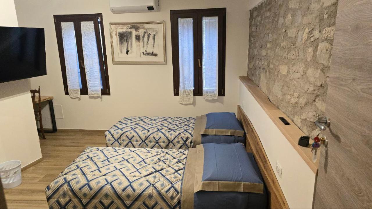 Ca Mandarein Bed & Breakfast Quattro Castella Luaran gambar