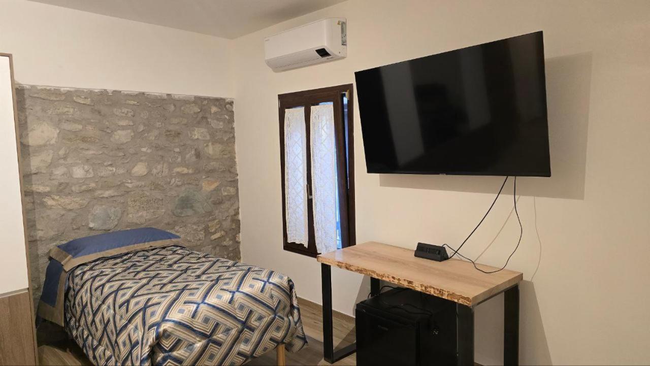 Ca Mandarein Bed & Breakfast Quattro Castella Luaran gambar