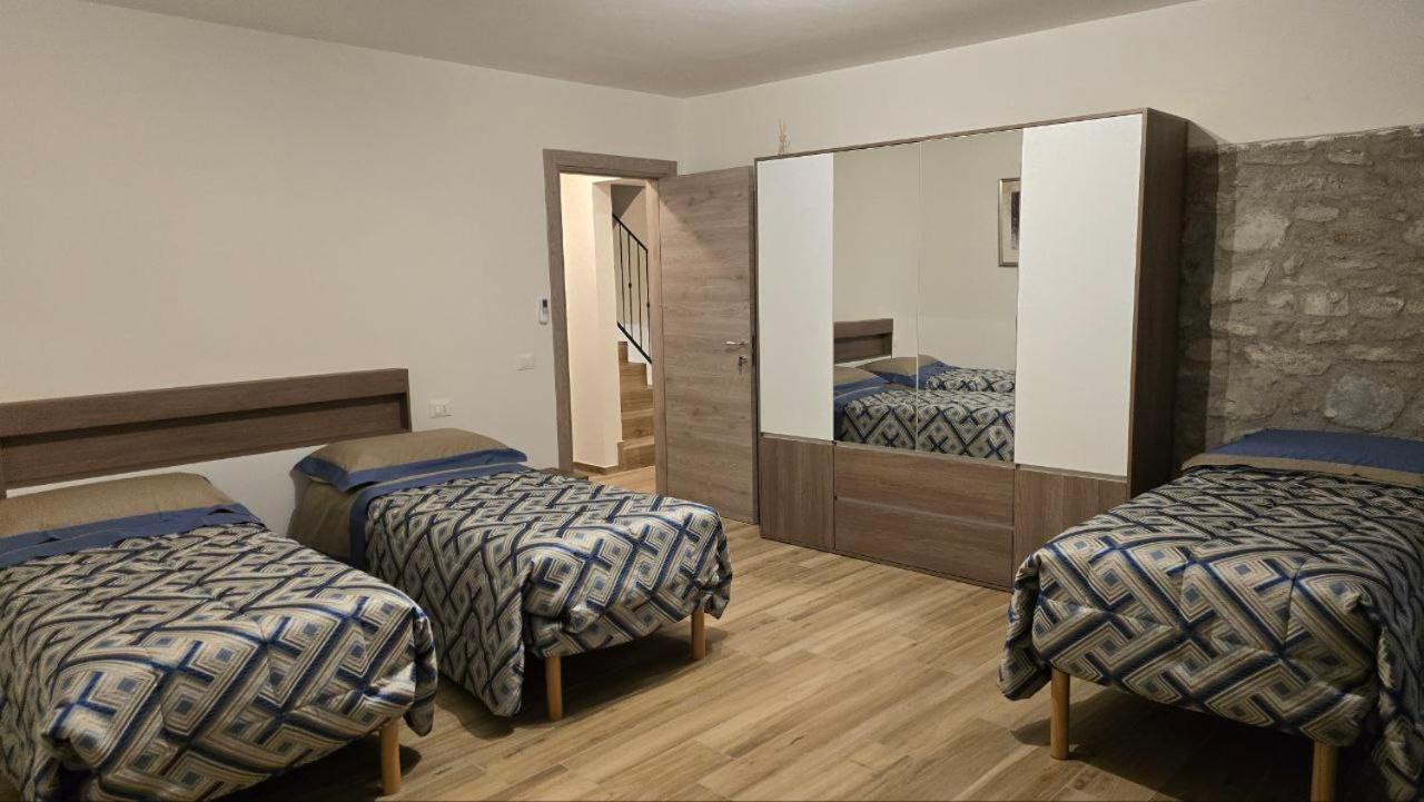 Ca Mandarein Bed & Breakfast Quattro Castella Luaran gambar