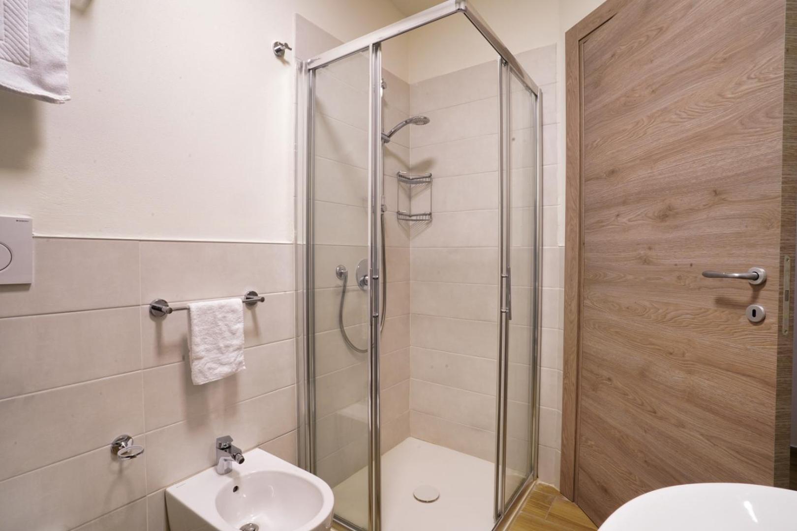 Ca Mandarein Bed & Breakfast Quattro Castella Luaran gambar